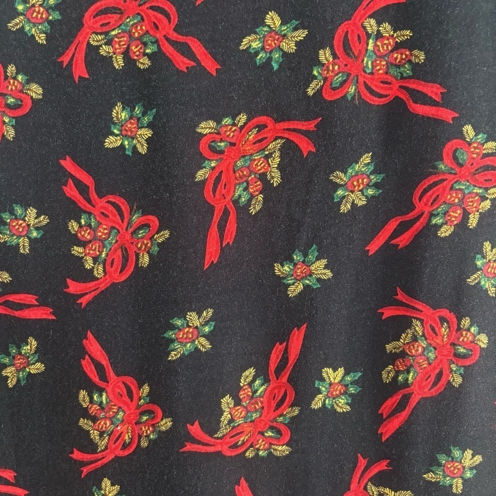 Vintage Holiday Bow & Holly Print Midi Skirt Sz Large Black Red Festive A-Line - Picture 10 of 10